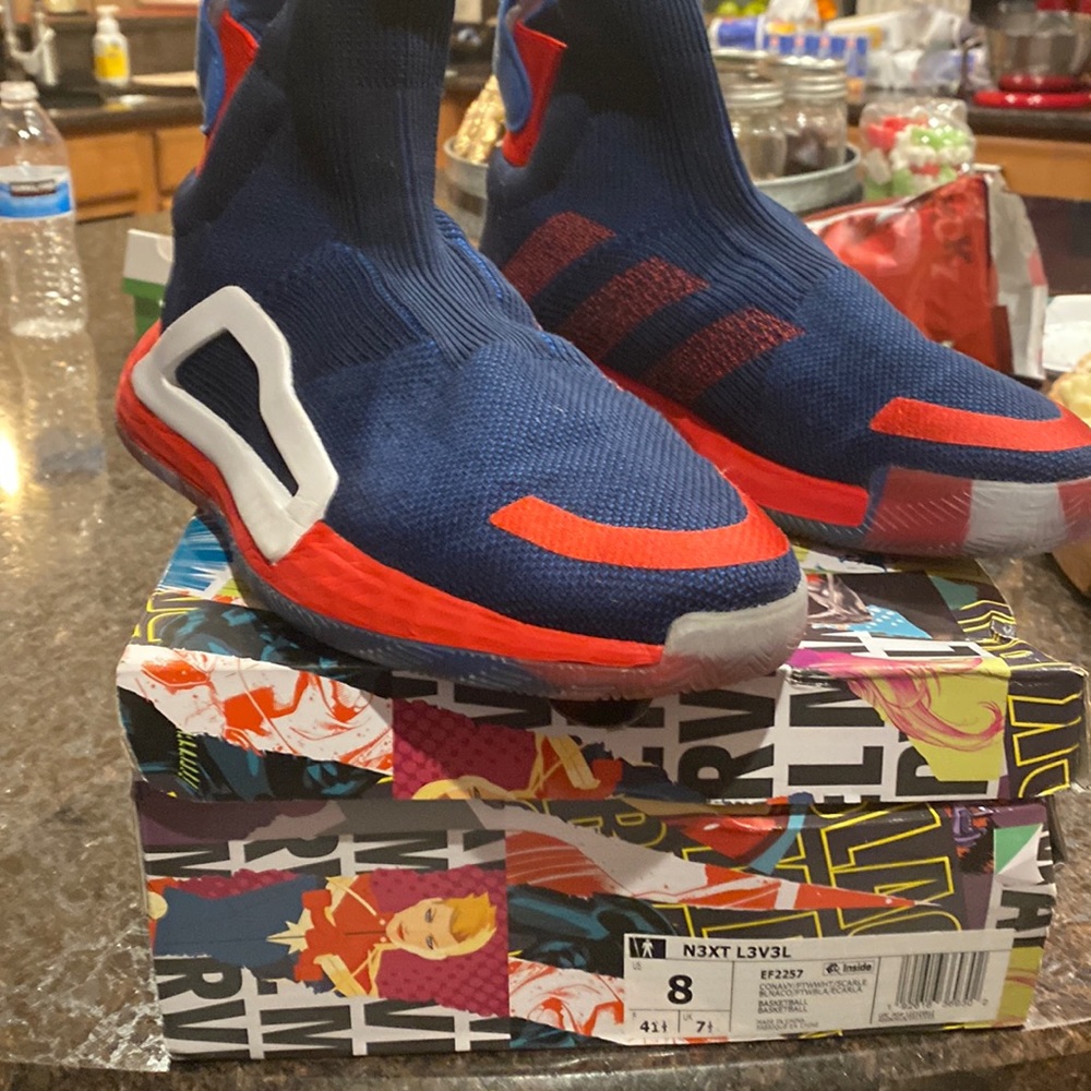 Adidas N3XT L3V3L “ Captain America” Mens Basketball Sneakers Sz 8